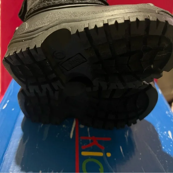 Totes Boots Boys Youth Size 6 M Winter Snow Waterproof Black Connor Adjustable - Picture 3 of 4